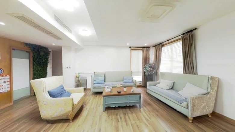 Water View Garden - View 8