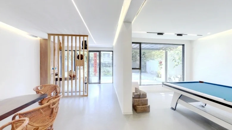 Dream Lake Villa莊 is typically how it would be rendered in English, keeping - View 12