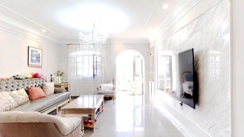 Park 1903 Montaxi - View 1