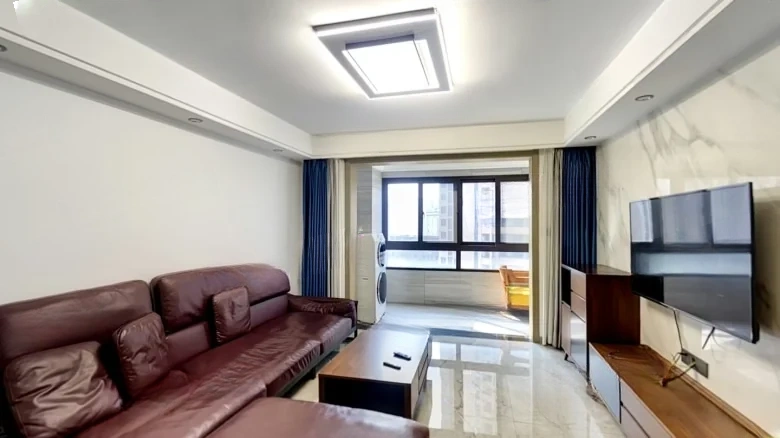 Poly Champagne International - View 1