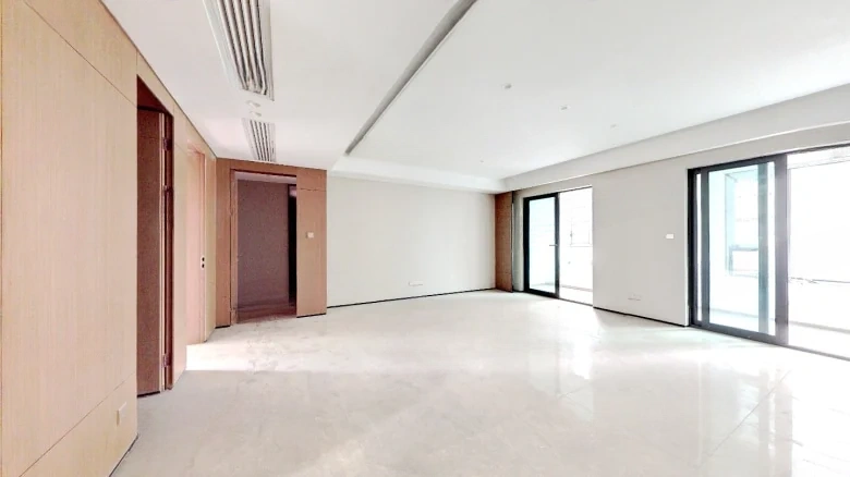 Poly West River Moon - View 8