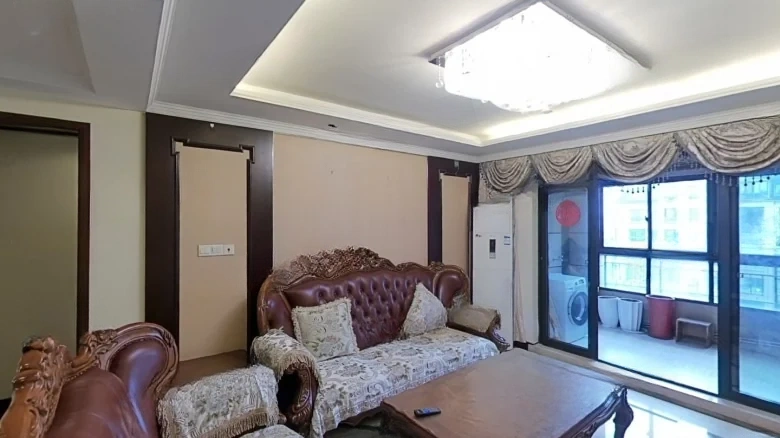 Paulaner Leaf Language (Phase 2) Apartment - View 5