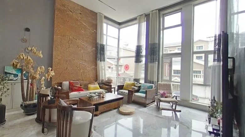 Ting Yu Guan Lan L District - View 1