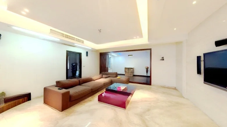 Snowscape Apartment - View 8