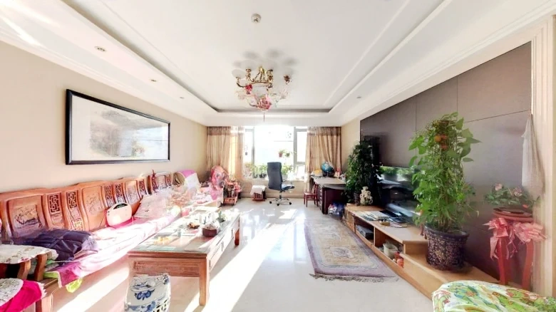 Elegant Ode Residence - View 1