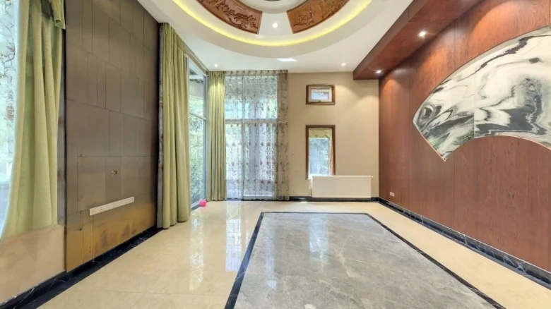 Landscape Gate Riverside Lingxiu Garden - View 9