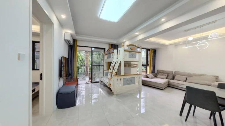 Mountain Isle Lake - View 1