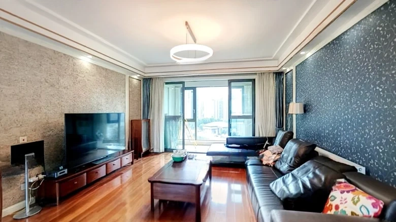 Golden Emperor Mei Xi Lake - View 1