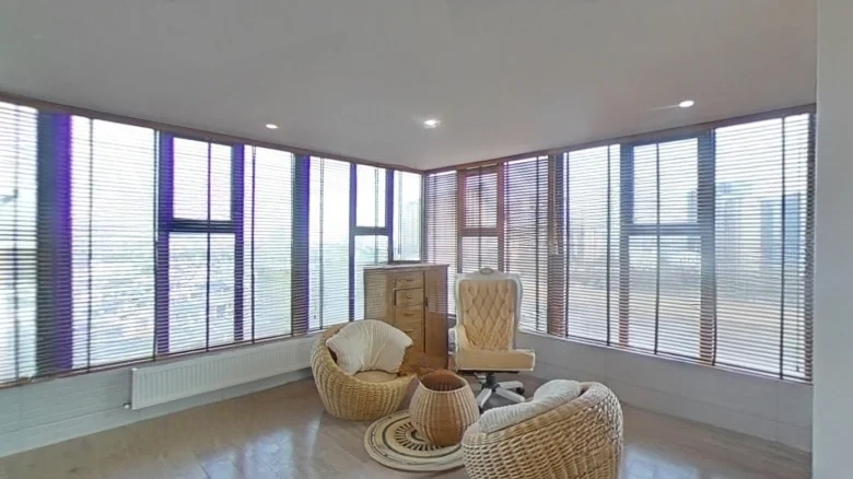 Beauty New World Golden Marvel Garden - View 5