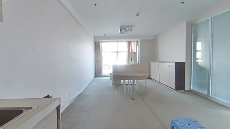 Purple Sky International Apartment - View 1