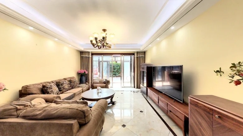 Purple Gold East Domain - View 10