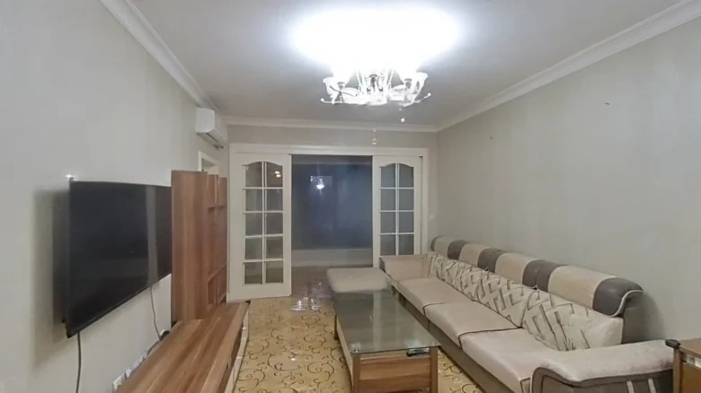 Hua Ye Rose Oriental - View 1