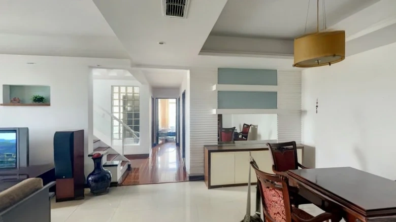 West District of Brocade Garden - View 1