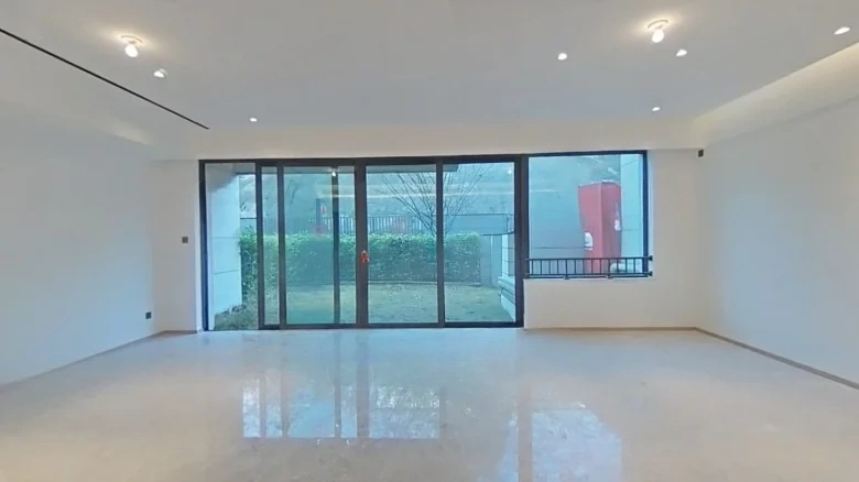 Outstanding Clear Green - View 8