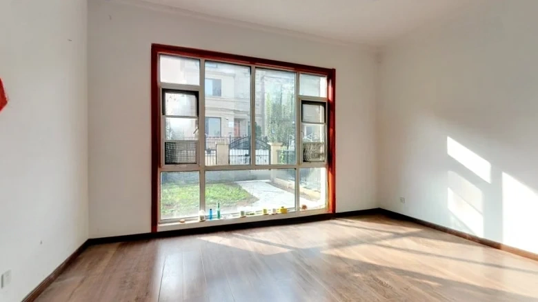 Silver Rich Tang District Rose Garden - View 5