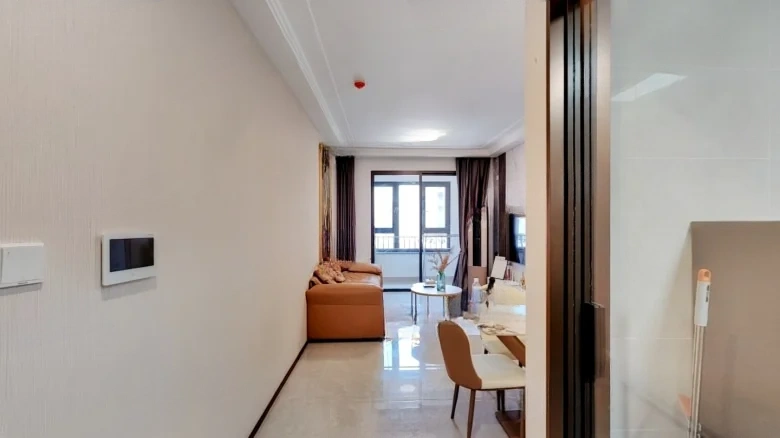 Jiuxi City Mansion首席府邸 should be translated more contextually depending on its exact meaning, but if we consider - View 1