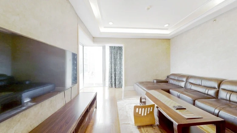 New Land International Apartment - View 1