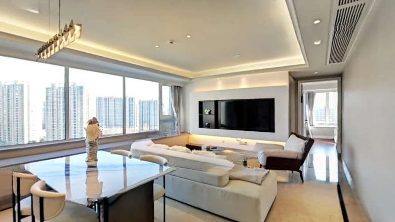 Gentleman's Residence Name Court - View 1