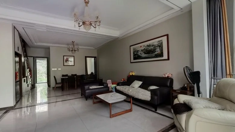 Yan Shan Cloud Retreat Path - View 1