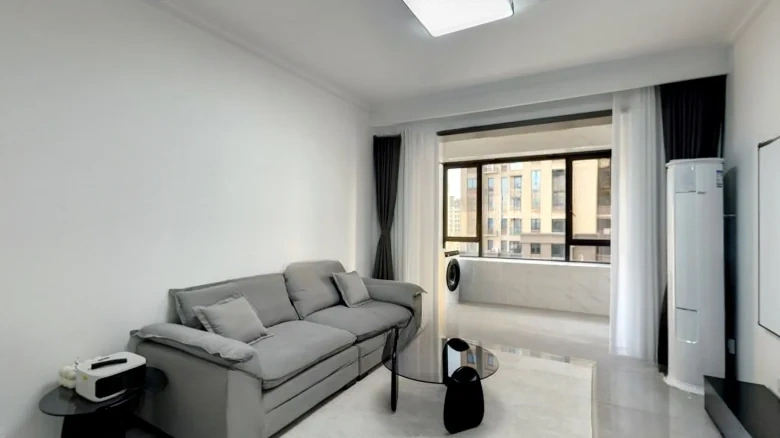 Longhu Liyuan - View 1