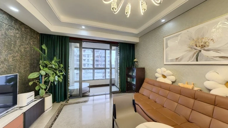 Round Fusion Plaza Mansion - View 5