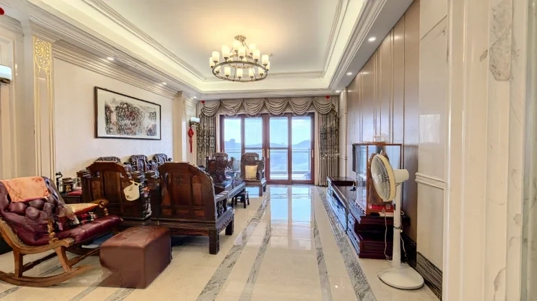 Elegant Residence Cambridge Confluence - View 7