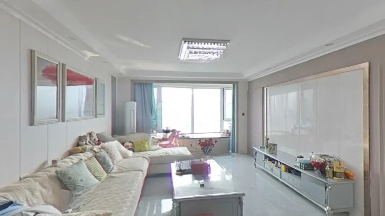 Lakeside Scenery - View 8