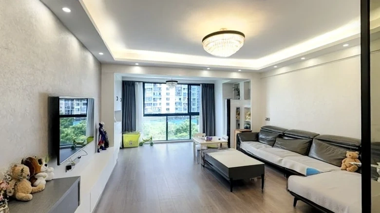 Purple Gold Home South District - View 1