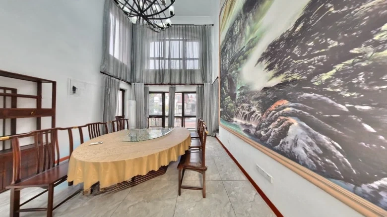 Bao Li Hai Shang Luo Lan - View 2