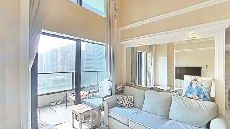 Junshang Golden Seat - View 3