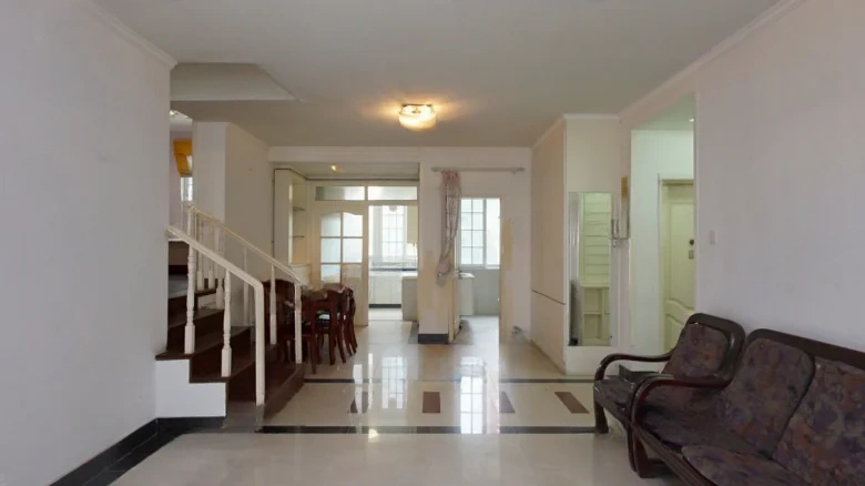 Golden Emperor Mountain Villa - View 1