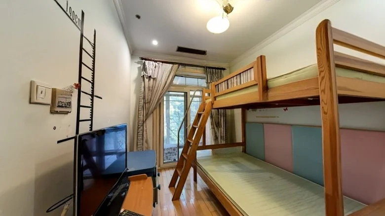 Lemont Lake Villa - View 7