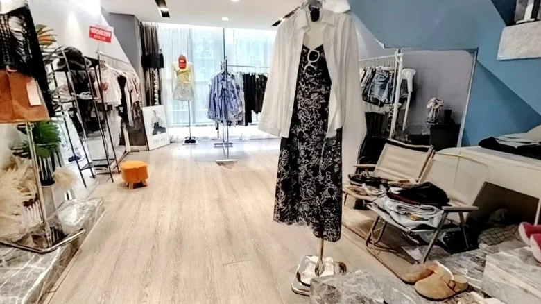 Lanzhou Zhongtianjian Square - View 6