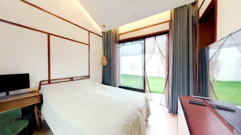 Inkstream Lake - View 3