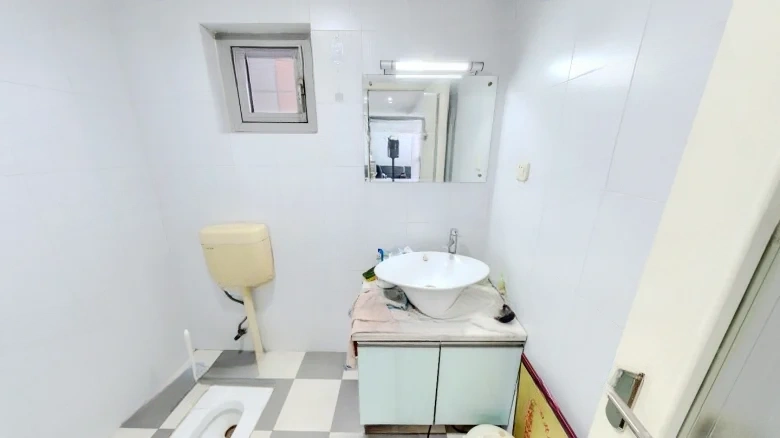 Redding International Mansion Garden - View 5