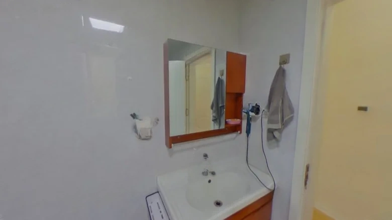 Vanke Charm City新区 should be translated as part of the whole phrase for accuracy. Therefore, - View 9