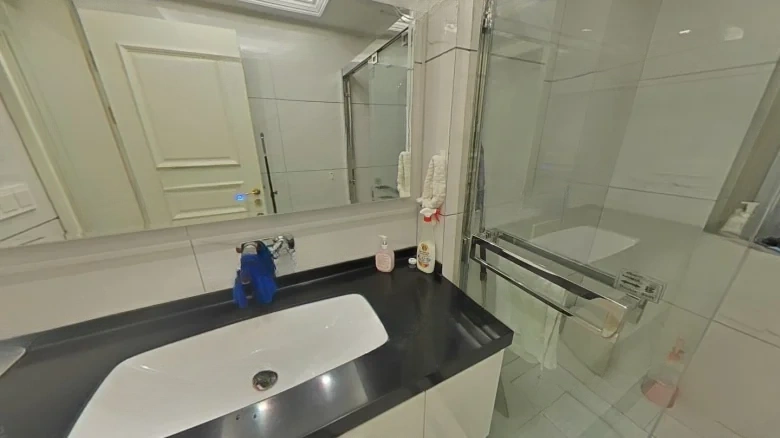 Rongshuo White Elephant Street - View 9