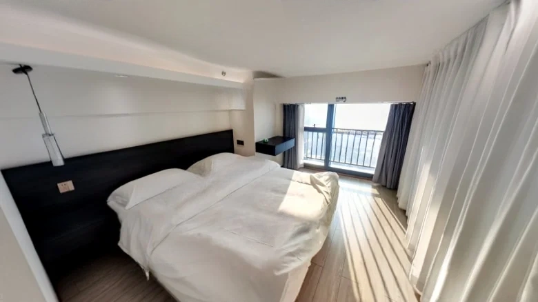 Hua Yuan Hu Times - View 4