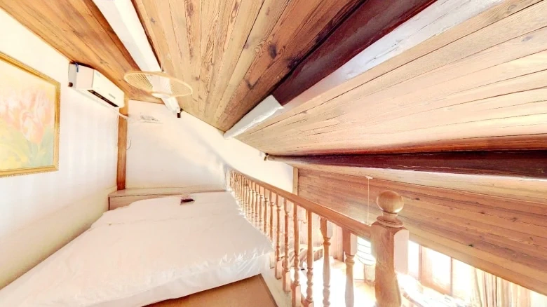 Northeast Street - View 30