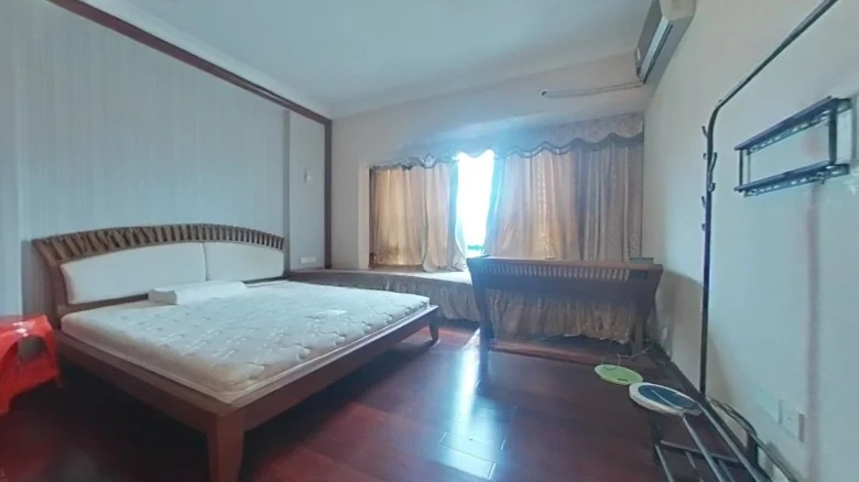 SilkandRibbon Silver Bay - View 3