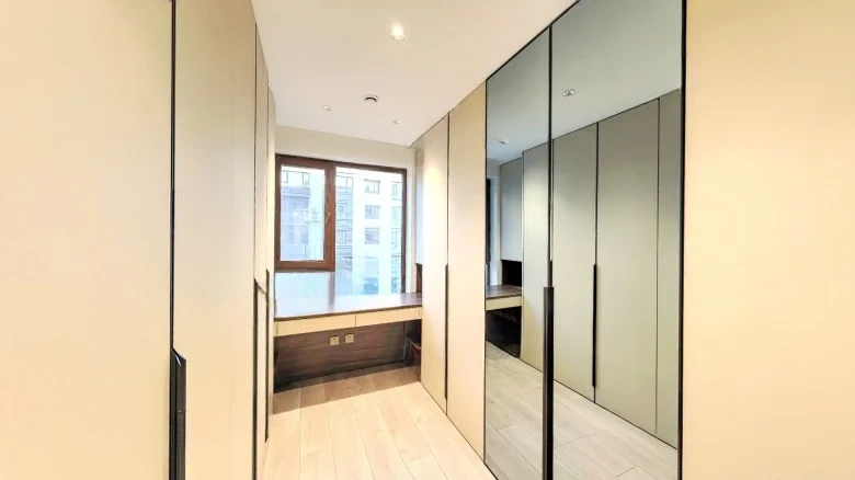 Yonghe Mansion - View 9