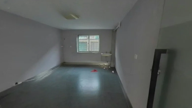 Tongzi Road Inside District - View 2