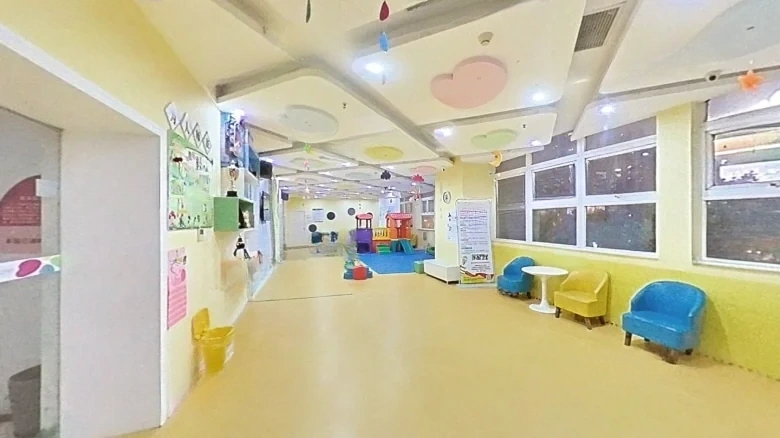 Lily Flower Apartment - View 10