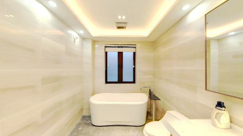 Cloud Horizon Eastern - View 11