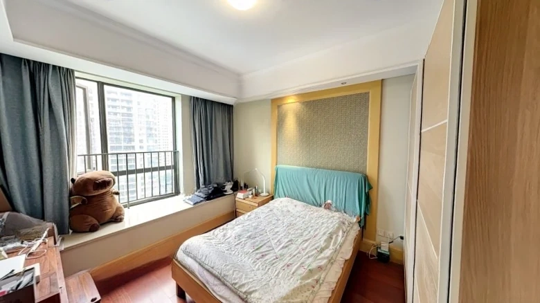 Riviera Bay Renaissance - View 3