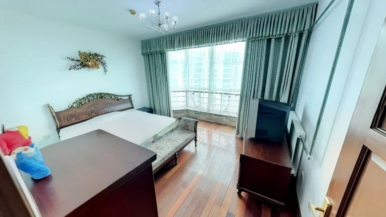 Three Arrows Silver Garden - View 3