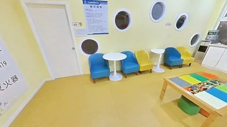 Lily Flower Apartment - View 8