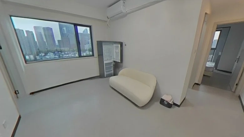 Autumn Pond Mansion - View 4