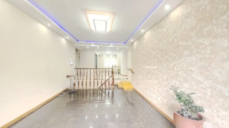 Zhonghai Waterfront Graceful Residence - View 3