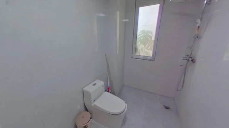 Vanke Charm City新区 should be translated as part of the whole phrase for accuracy. Therefore, - View 8